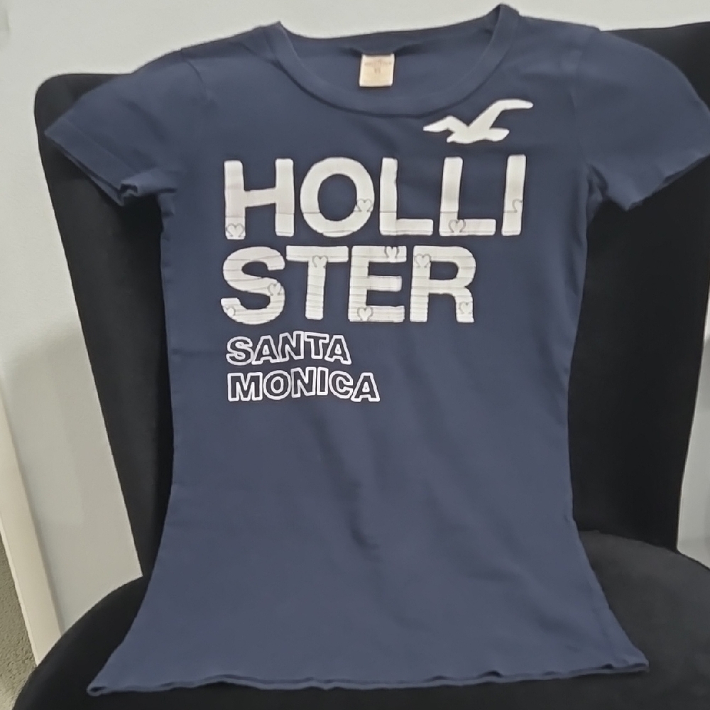 Vintage Y2K Hollister Blue and White Short Sleeve Tee